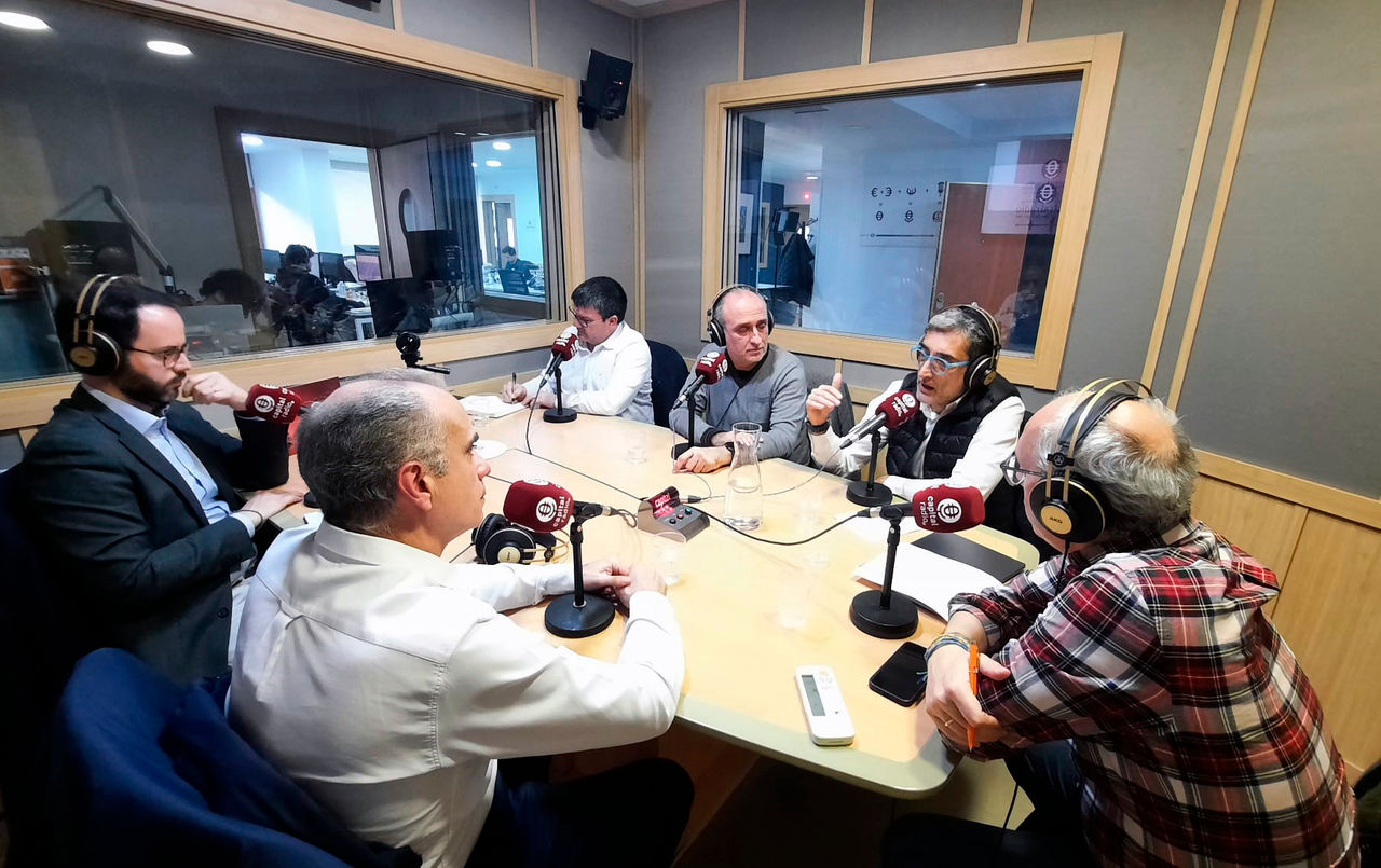 capital radio experts talking about data